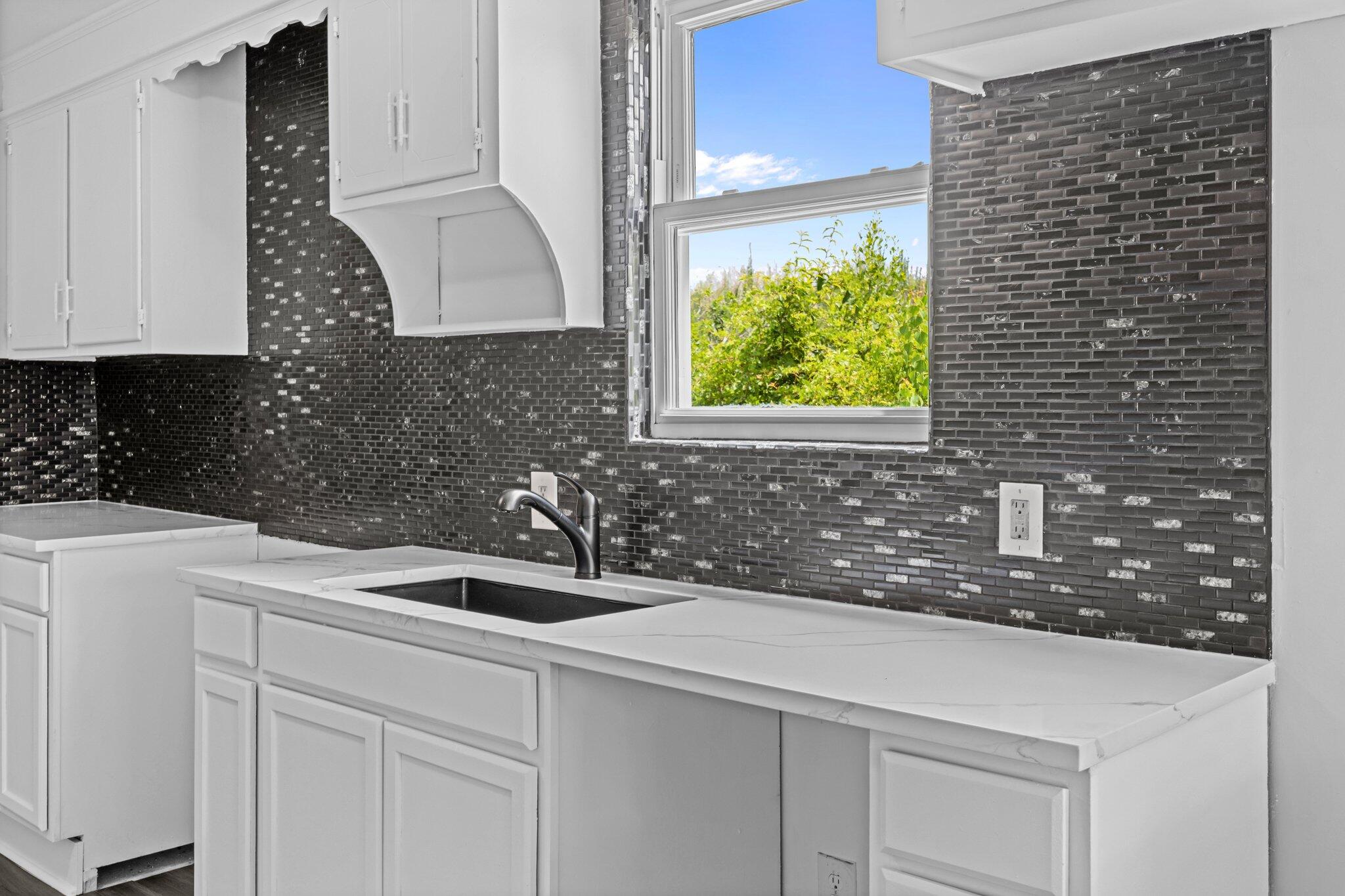 1806 Calvert Street North Charleston, SC 29405 - Photo 13 of 37 Kitchen