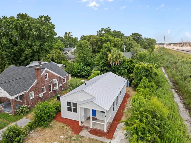 $300,000 | 1806 Calvert Street, North Charleston, SC 29405