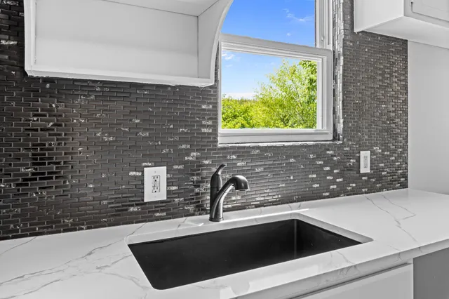 $300,000 | 1806 Calvert Street, North Charleston, SC 29405