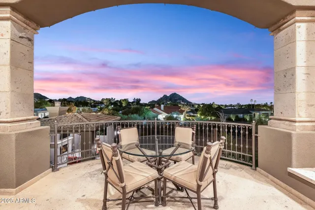 $4,400,000 | 5738 North 32nd Place, Paradise Valley, AZ 85253