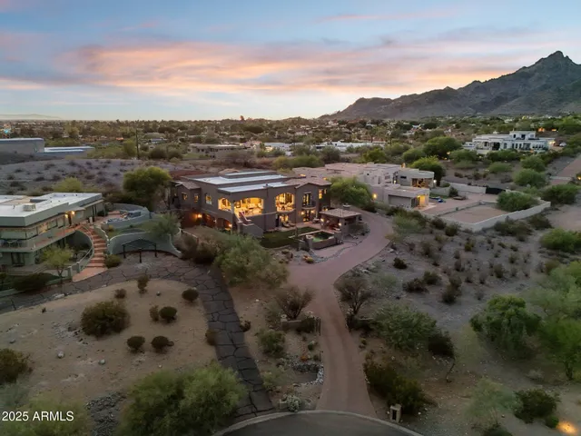 $4,400,000 | 5738 North 32nd Place, Paradise Valley, AZ 85253