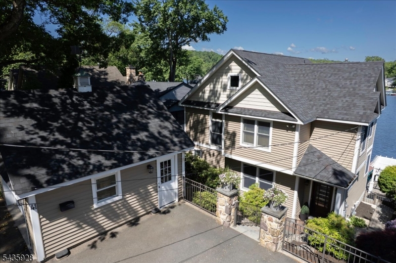 41 East Shore Road Denville, NJ 07834 - Photo 8 of 37