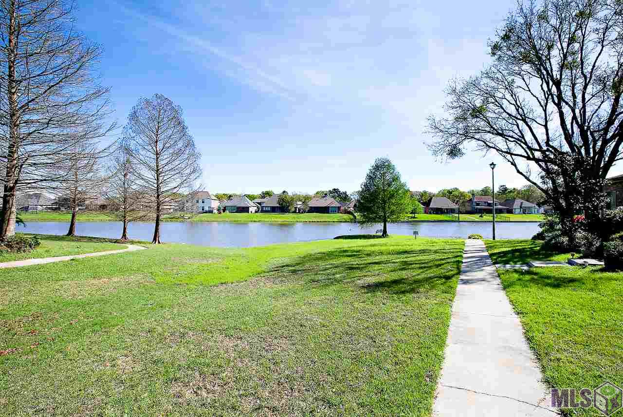 2407 Shadowbrook Drive Baton Rouge, LA 70816 - Photo 3 of 19 Gallery Image 3