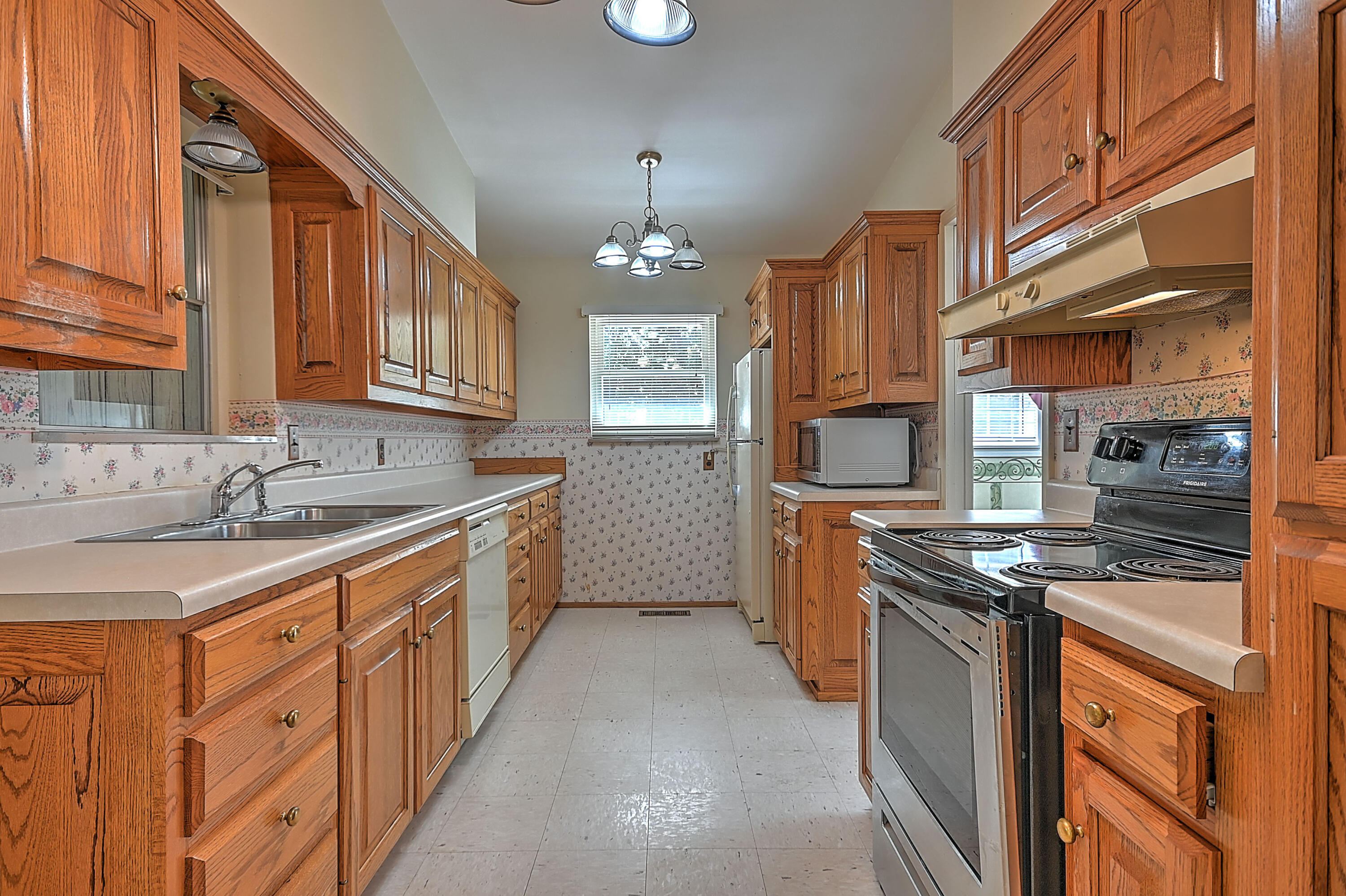 312 Hope Road Greeneville, TN 37745 - Photo 9 of 33 9