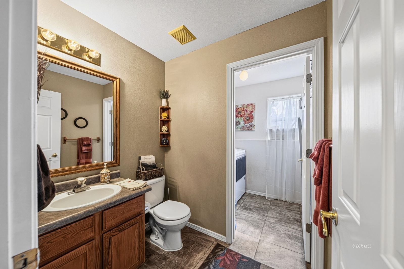 534 Spring Creek Parkway Spring Creek, NV 89815 - Photo 11 of 50 Gallery Image 11