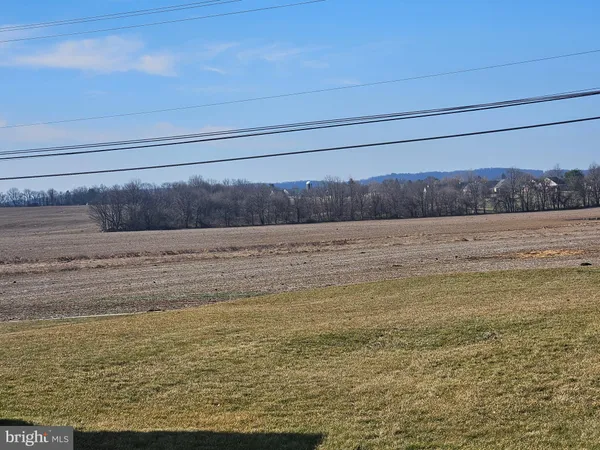 $395,000 | 75 Oatfield Lane, Palmyra, PA 17078