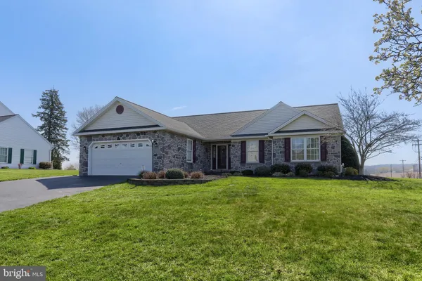 $395,000 | 75 Oatfield Lane, Palmyra, PA 17078