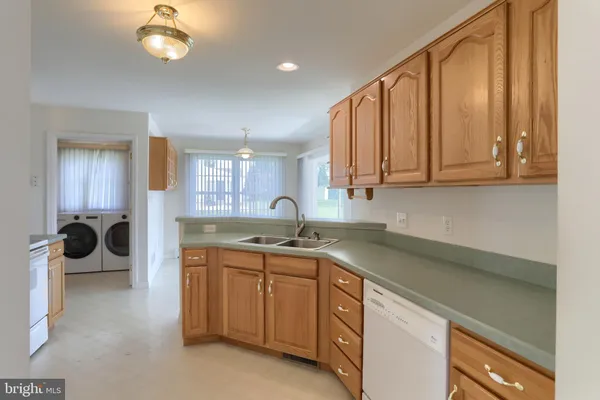 $395,000 | 75 Oatfield Lane, Palmyra, PA 17078