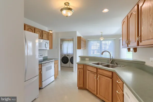 $395,000 | 75 Oatfield Lane, Palmyra, PA 17078