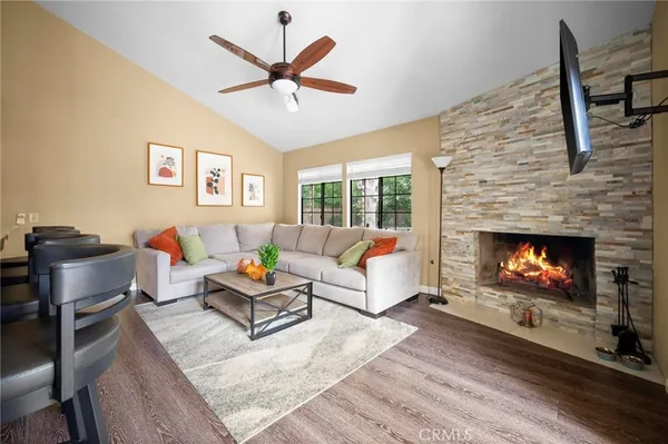 $469,900 | 44306 Ruthron Avenue, Lancaster, CA 93536