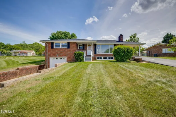 $270,000 | 1029 Spring Valley Drive, Kingsport, TN 37660