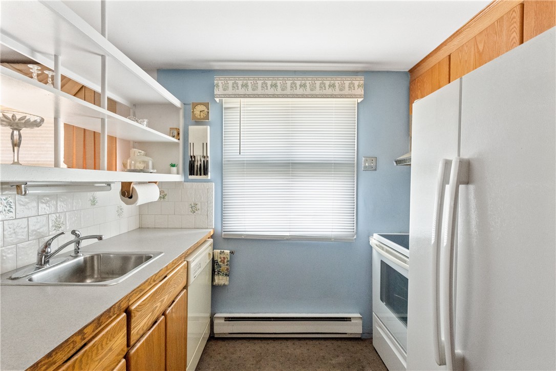 36 Gloucester Street Warwick, RI 02886 - Photo 15 of 33