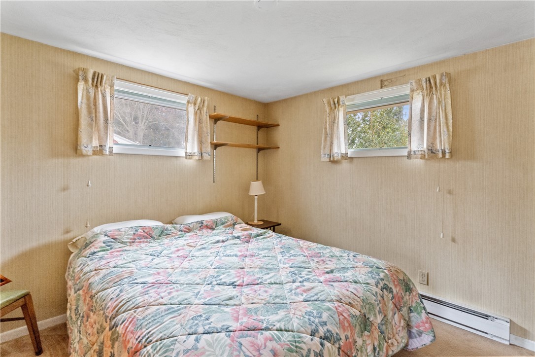 36 Gloucester Street Warwick, RI 02886 - Photo 32 of 33