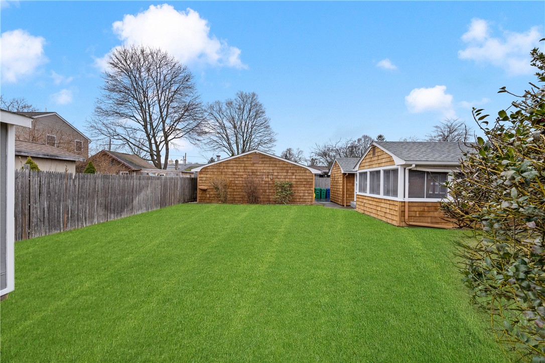 36 Gloucester Street Warwick, RI 02886 - Photo 5 of 33