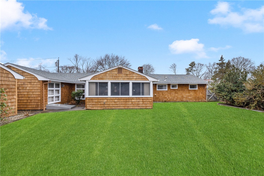 36 Gloucester Street Warwick, RI 02886 - Photo 6 of 33