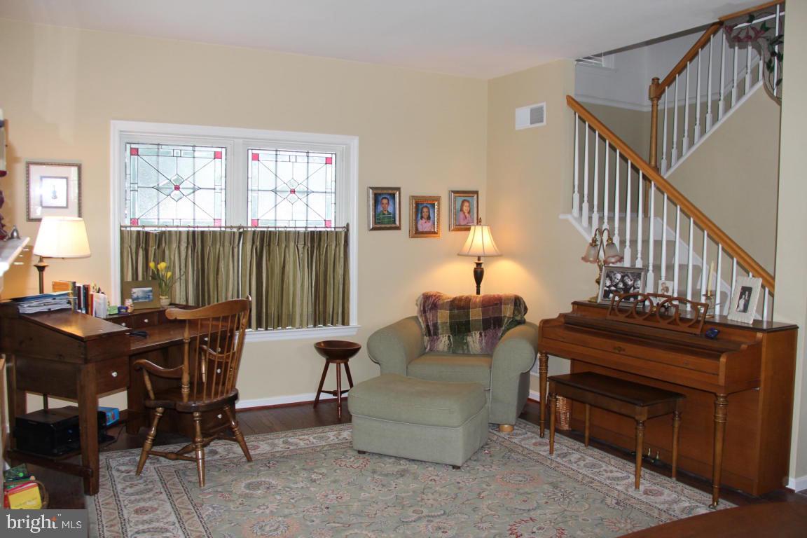 556 Wallingford Road Lancaster, PA 17601 - Photo 6 of 26 Gallery Image 6