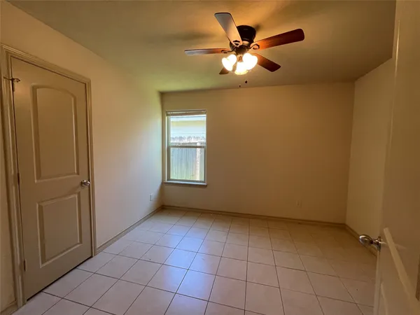 $1,295 | 16928 West Ivanhoe Street, Montgomery, TX 77316