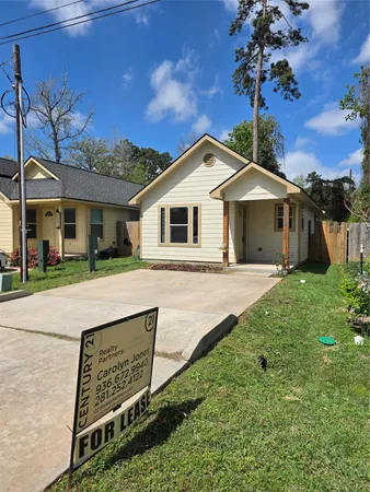 $1,295 | 16928 West Ivanhoe Street, Montgomery, TX 77316