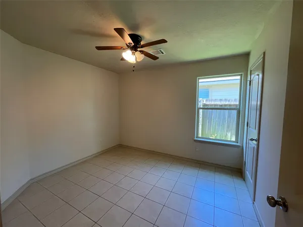 $1,295 | 16928 West Ivanhoe Street, Montgomery, TX 77316