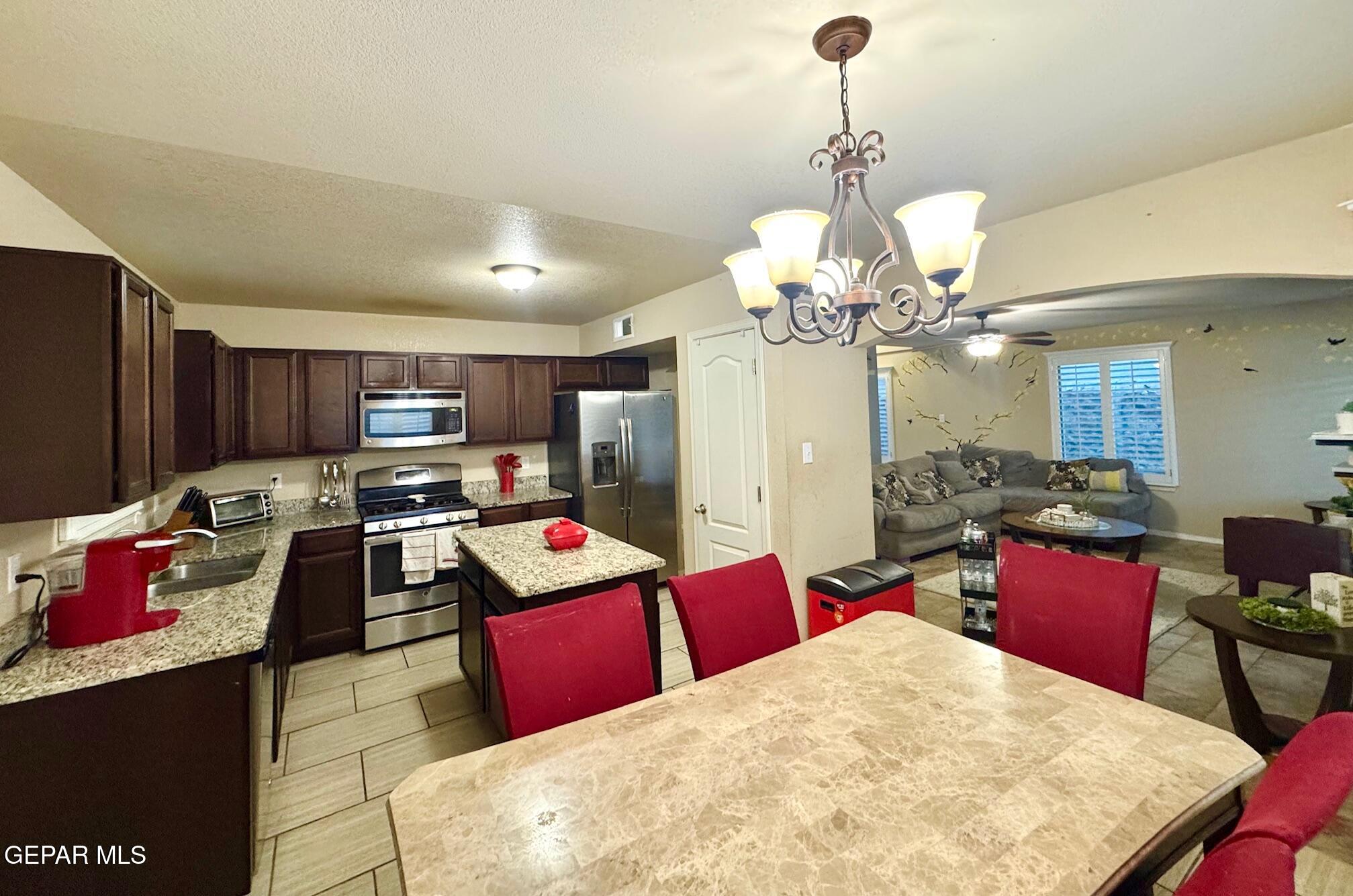 11045 Coyote Ranch Lane El Paso, TX 79934 - Photo 4 of 18 IMG_0032