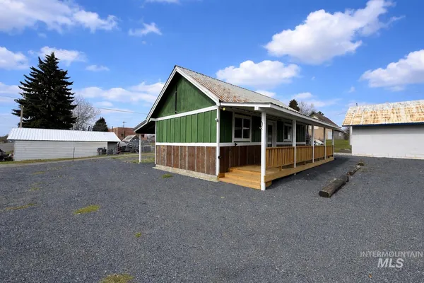 $169,900 | 205 North Main Street, Weippe, ID 83553