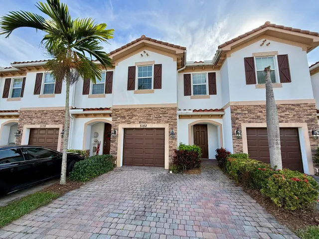 $2,700 | 5182 Ashley River Road, West Palm Beach, FL 33417