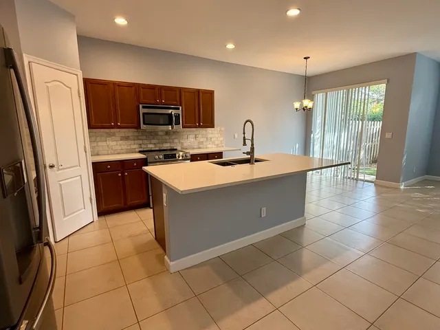 $2,700 | 5182 Ashley River Road, West Palm Beach, FL 33417