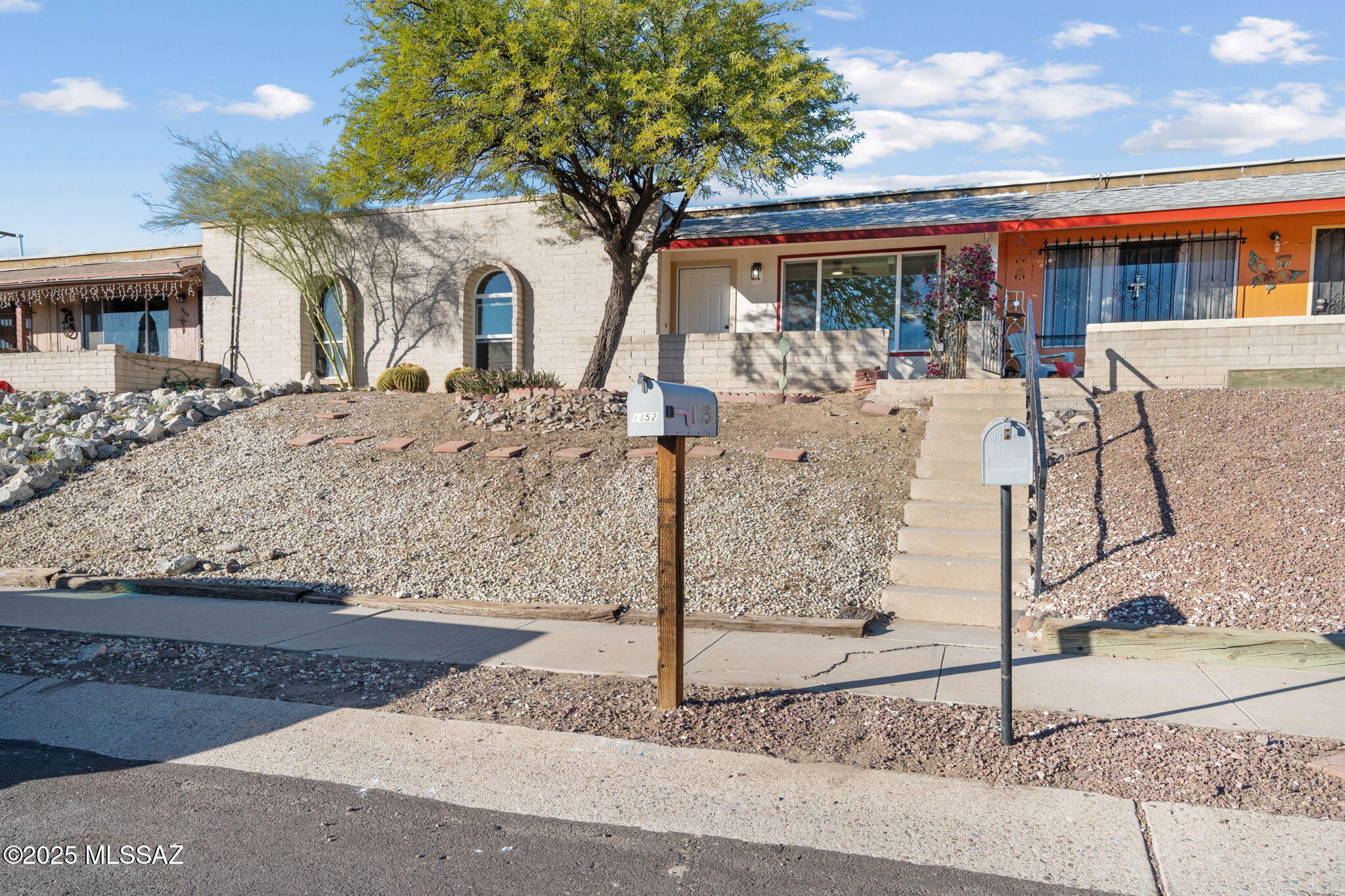 1852 West Caravelle Road Tucson, AZ 85713 - Photo 2 of 29 2-web-or-mls-1852 W Caravelle Rd-75