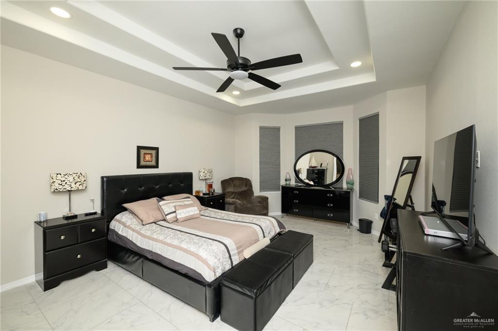 1402 Poza Rica Avenue Harlingen, TX 78552 - Photo 11 of 28