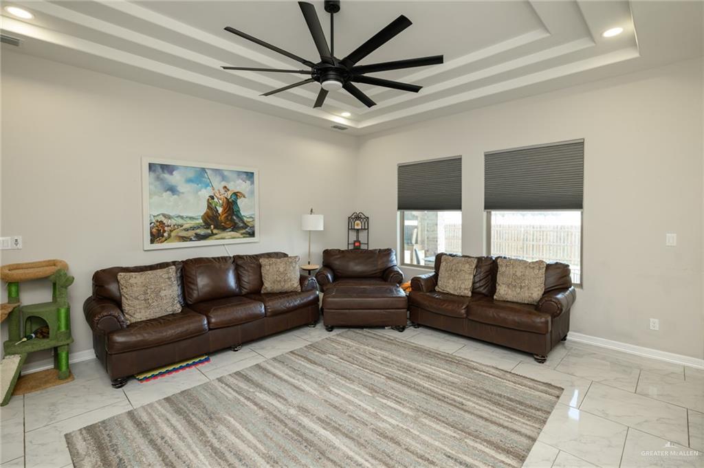 1402 Poza Rica Avenue Harlingen, TX 78552 - Photo 2 of 28