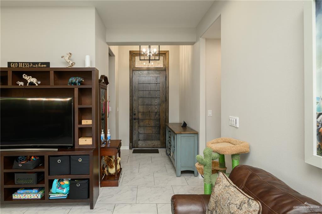 1402 Poza Rica Avenue Harlingen, TX 78552 - Photo 5 of 28