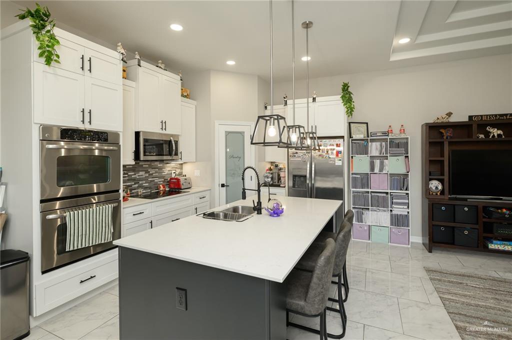 1402 Poza Rica Avenue Harlingen, TX 78552 - Photo 8 of 28