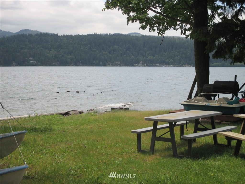 2700 North Shore Road Bellingham, WA 98226 - Photo 1 of 12 Gallery Image 1