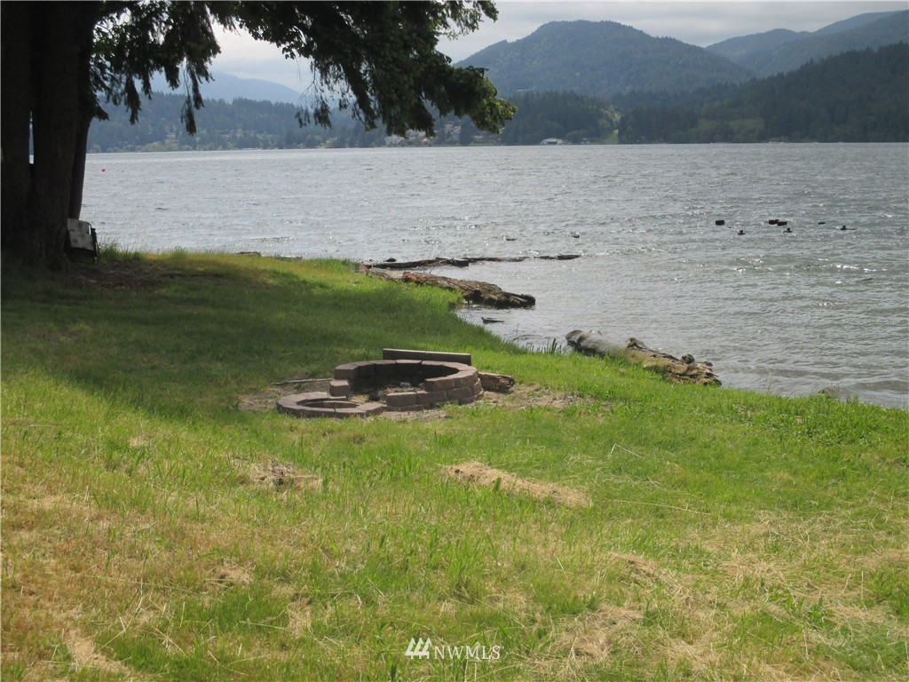 2700 North Shore Road Bellingham, WA 98226 - Photo 4 of 12 Gallery Image 4