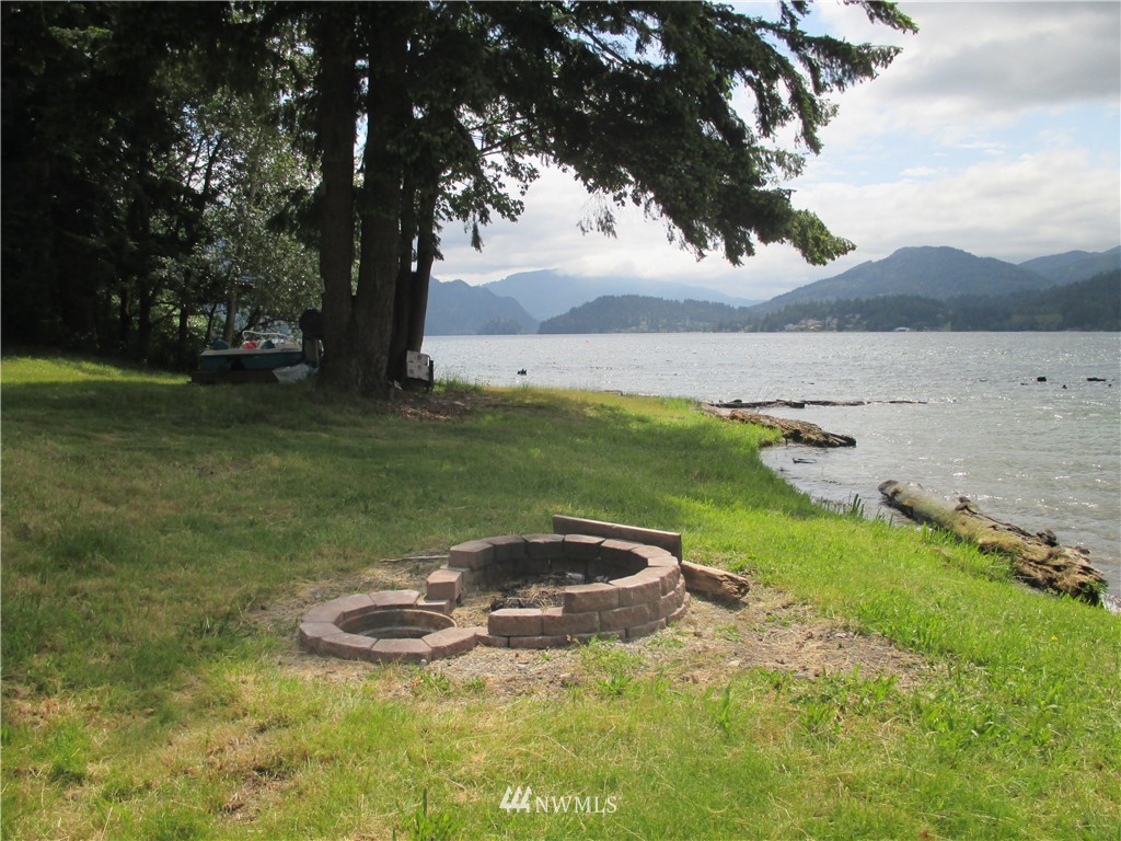2700 North Shore Road Bellingham, WA 98226 - Photo 8 of 12 Gallery Image 8