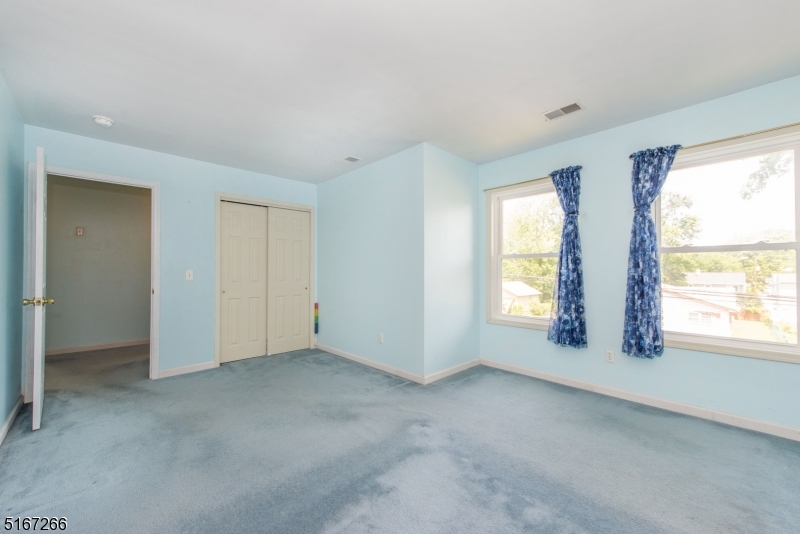 99 Chesapeake Avenue Lake Hiawatha, NJ 07034 - Photo 14 of 23