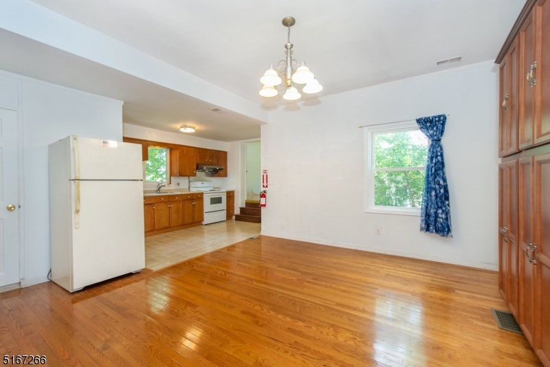 99 Chesapeake Avenue Lake Hiawatha, NJ 07034 - Photo 6 of 23