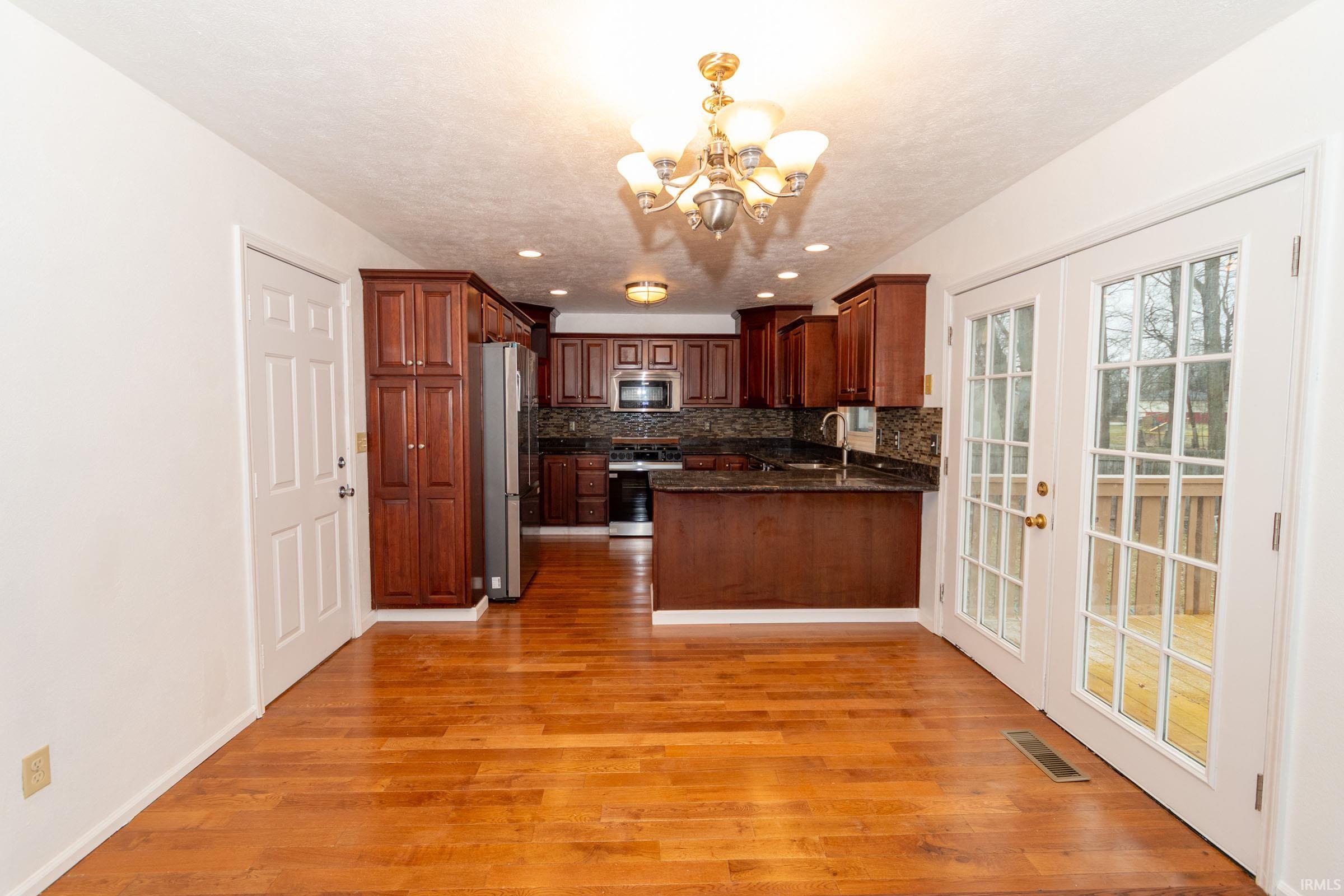 53134 Old Farm Road Elkhart, IN 46514 - Photo 13 of 34