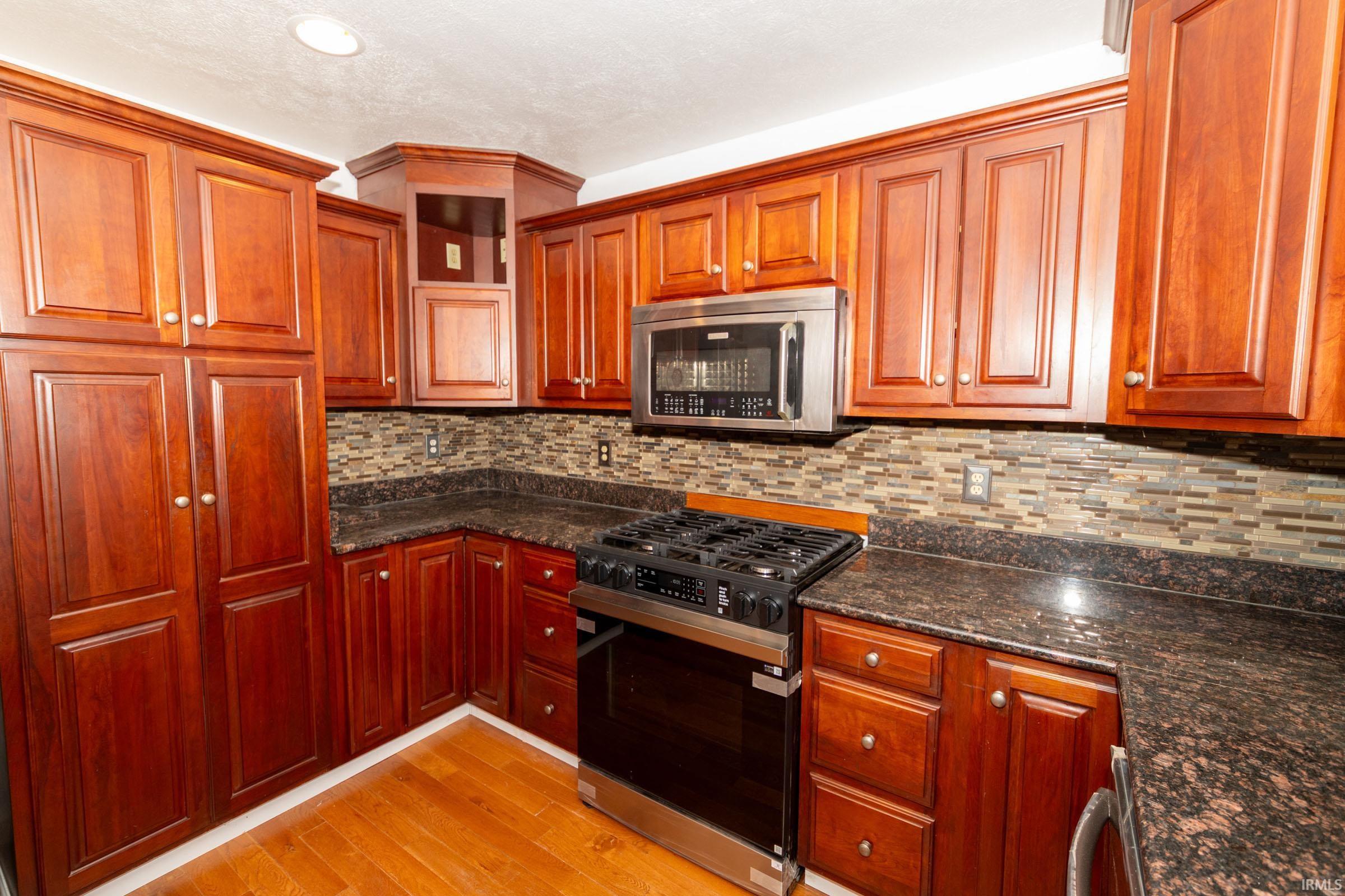 53134 Old Farm Road Elkhart, IN 46514 - Photo 15 of 34