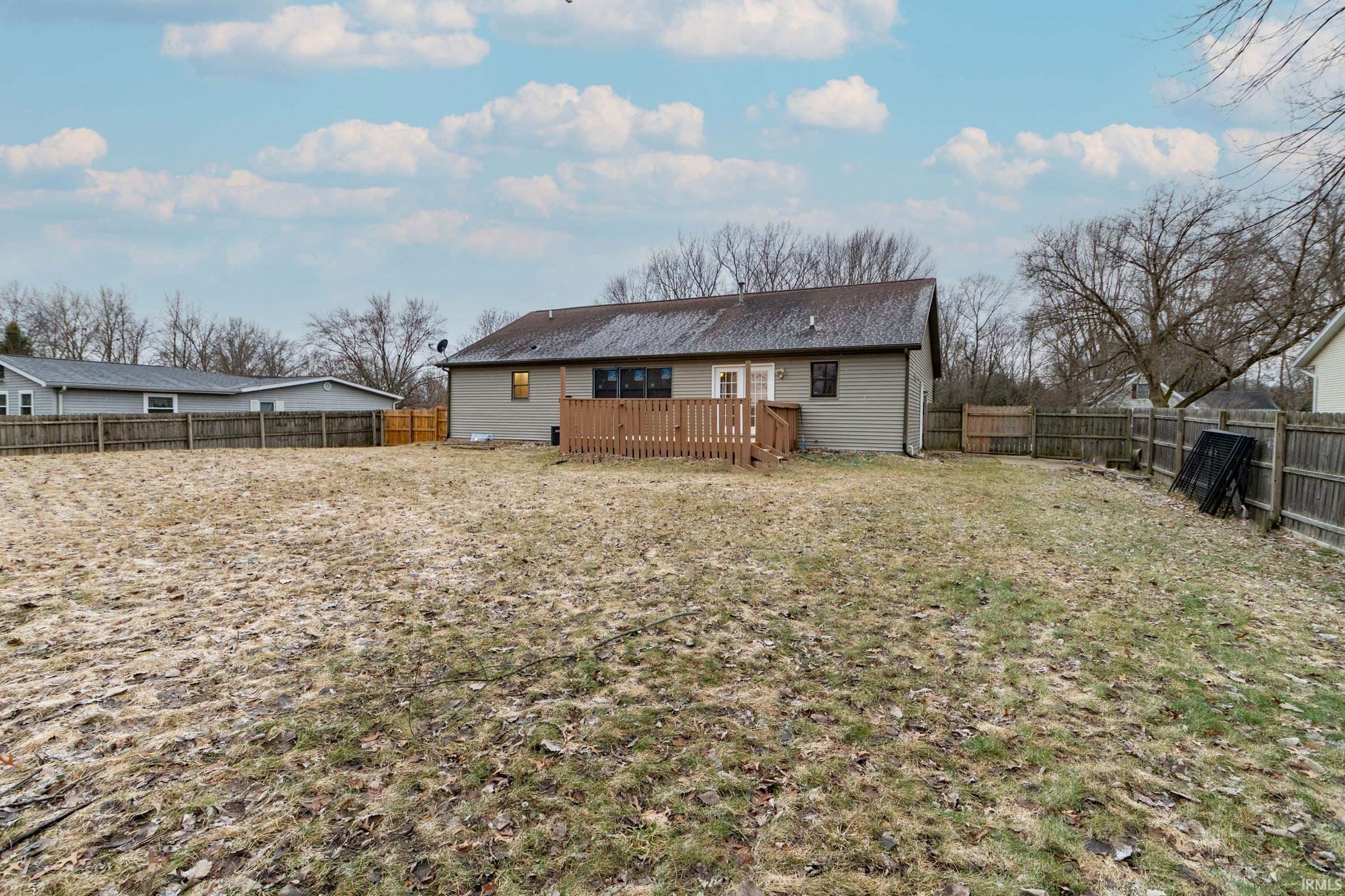 53134 Old Farm Road Elkhart, IN 46514 - Photo 4 of 34