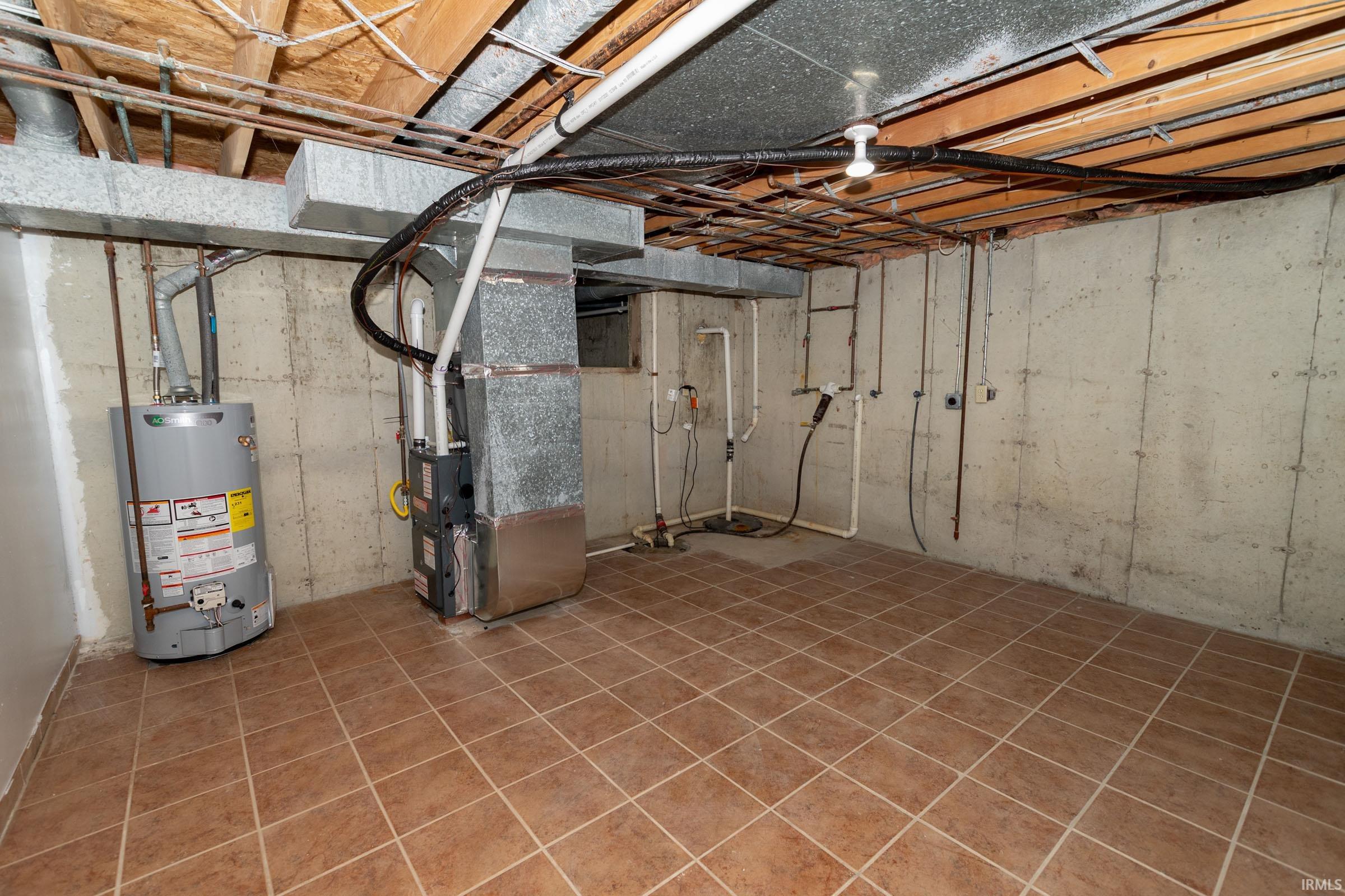 53134 Old Farm Road Elkhart, IN 46514 - Photo 9 of 34