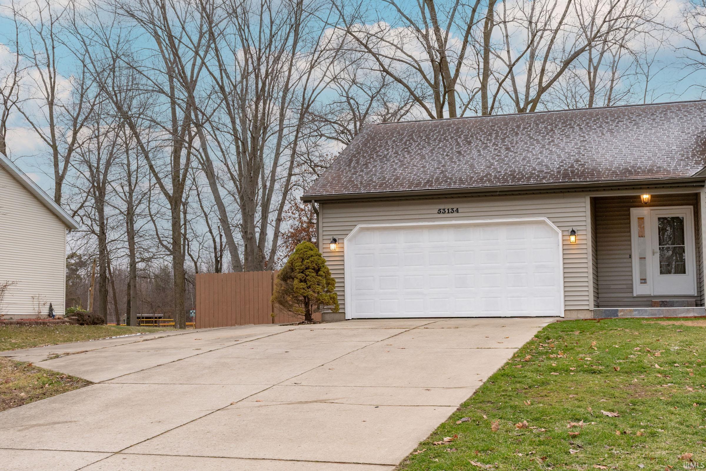 53134 Old Farm Road Elkhart, IN 46514 - Photo 10 of 34