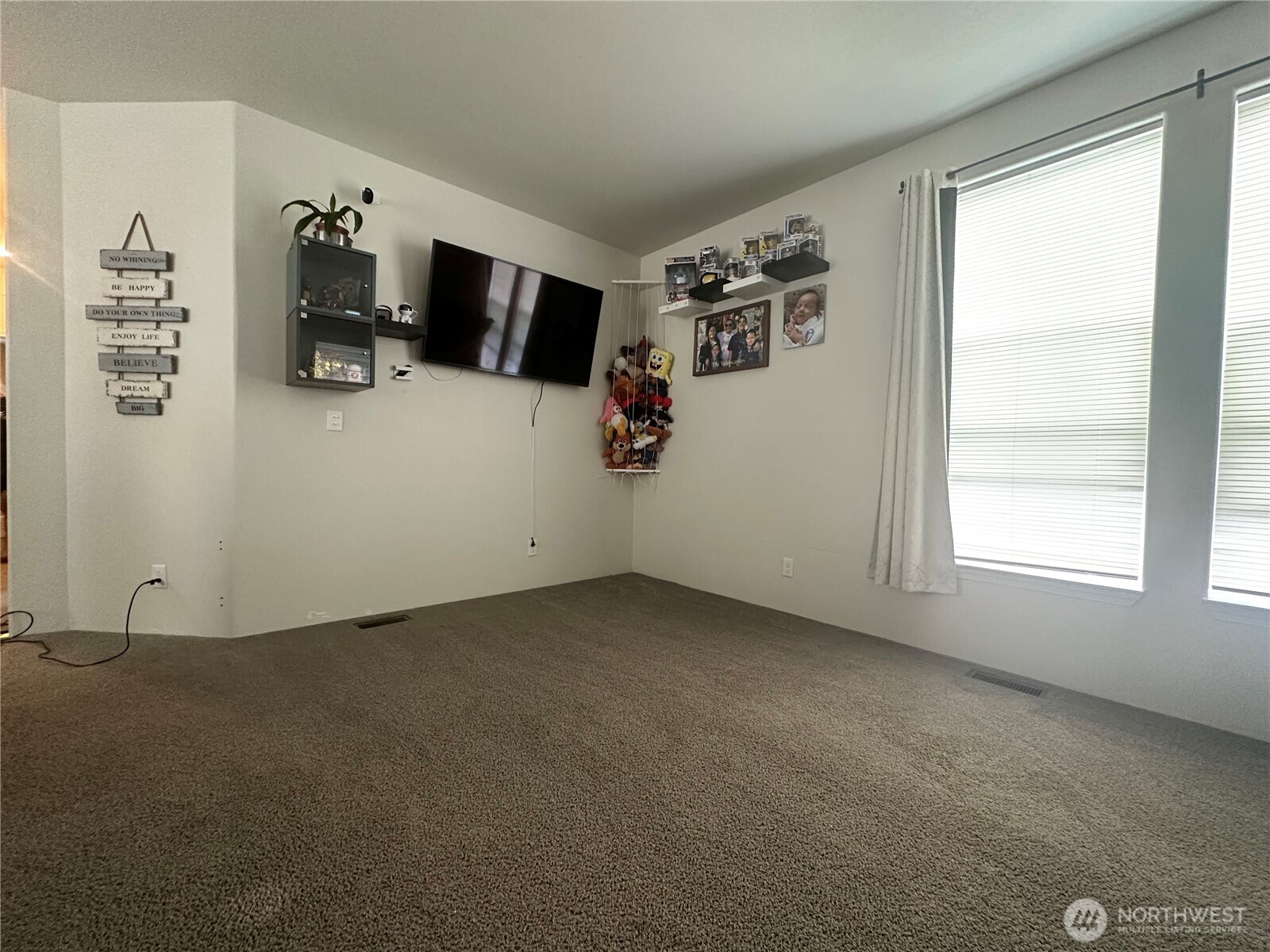 1720 Maple Lane, Unit 33 Kent, WA 98030 - Photo 4 of 20 Gallery Image 4