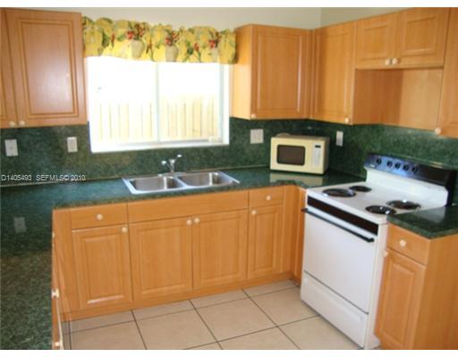 14448 Southwest 158th Path Miami, FL 33196 - Photo 2 of 7 Kitchen