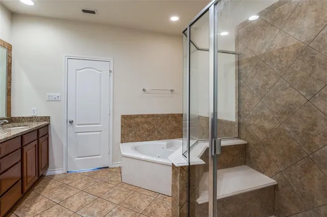 $2,900 | 15738 Quorum Drive, Unit 9, Addison, TX 75001