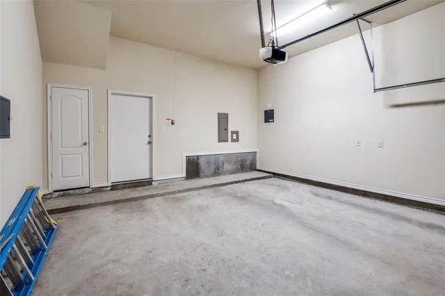 $2,900 | 15738 Quorum Drive, Unit 9, Addison, TX 75001