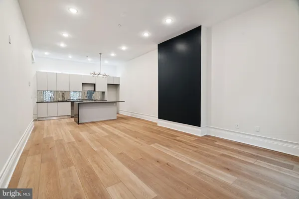 $4,500 | 1822 Chestnut Street, Unit 3F, Philadelphia, PA 19103