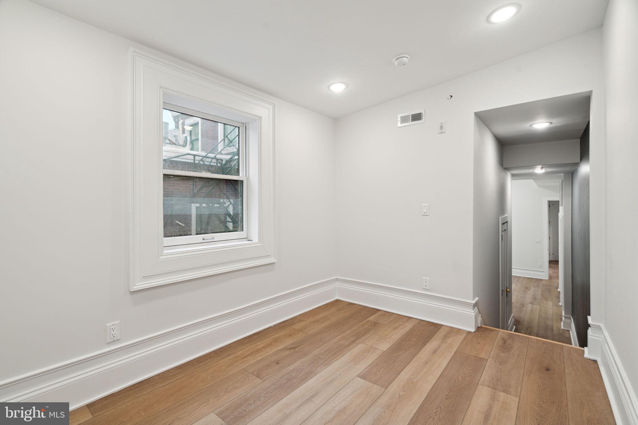 1822 Chestnut Street, Unit 3F Philadelphia, PA 19103 - Photo 17 of 22