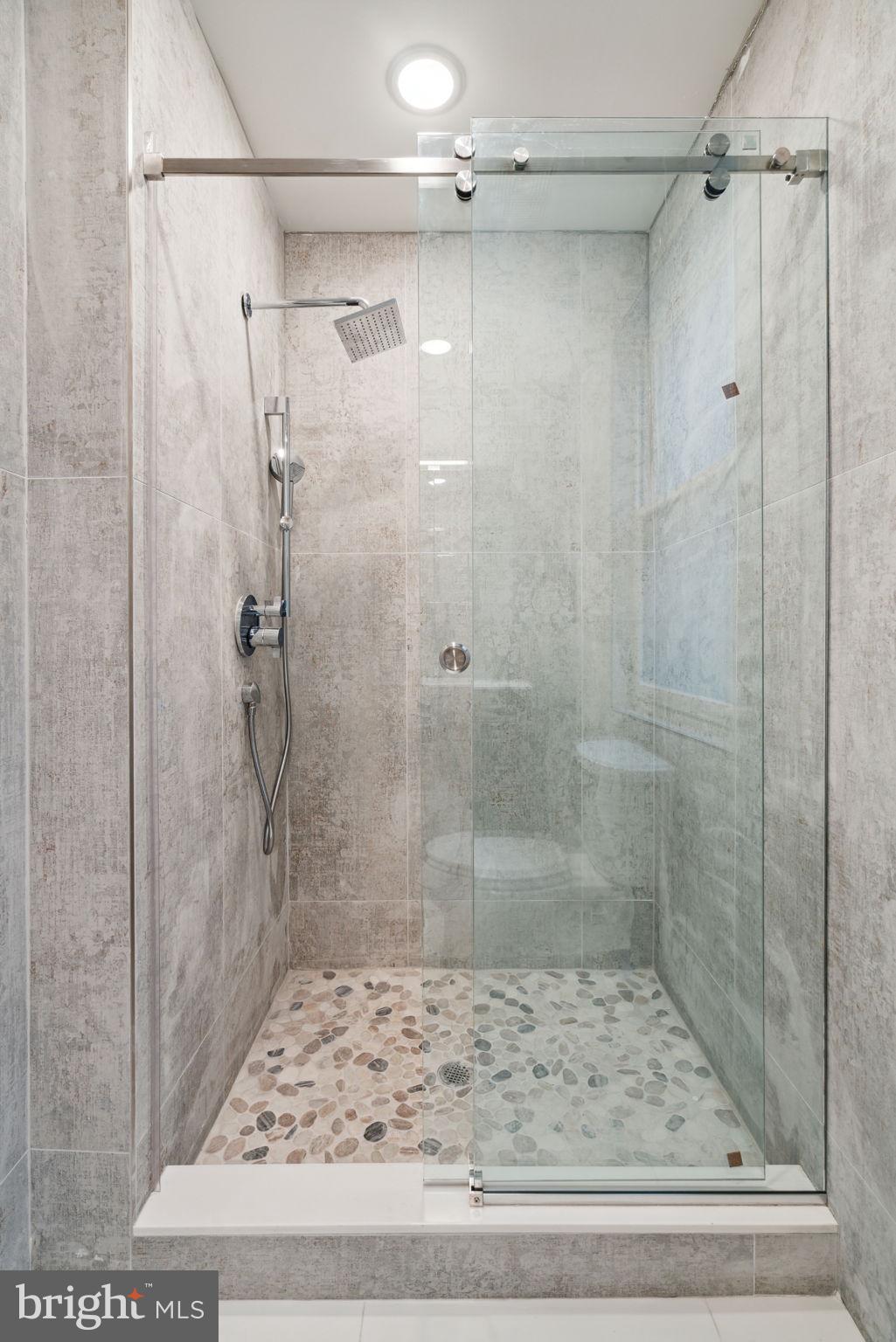 1822 Chestnut Street, Unit 3F Philadelphia, PA 19103 - Photo 19 of 22