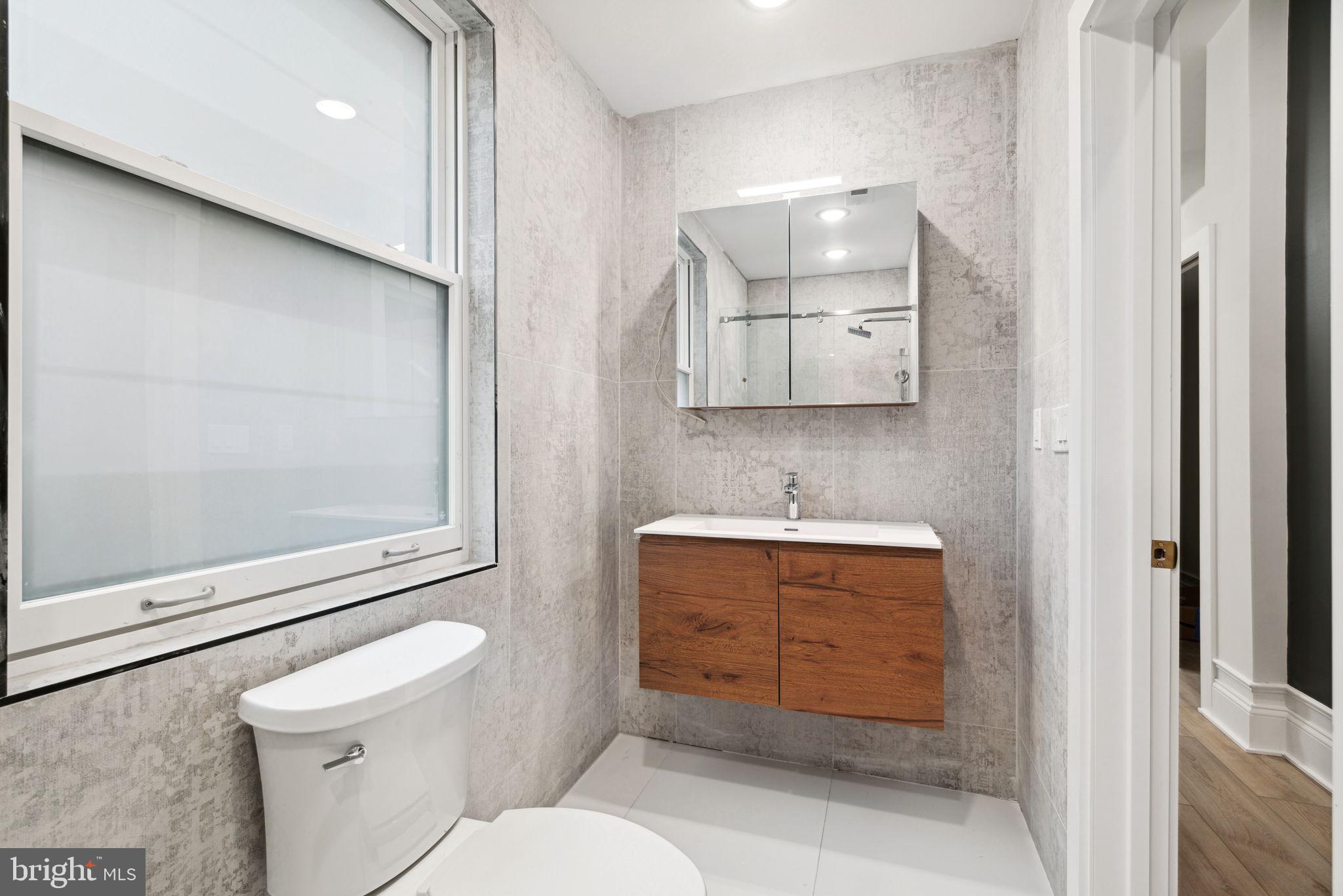 1822 Chestnut Street, Unit 3F Philadelphia, PA 19103 - Photo 20 of 22